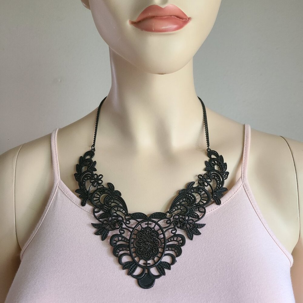 goth filigree necklace